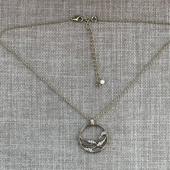 NRT Vintage Necklace Crystal Accent Gold Tone Pendant Necklace Jewelry - Picture 5 of 12